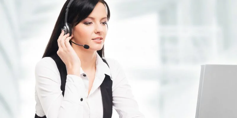 Liên hệ qua hotline vừa nhanh chóng và được hỗ trợ ngay lập tức